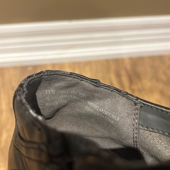 Aerolsoles low cut black zippered heeled ankle booties - Picture 8 of 13